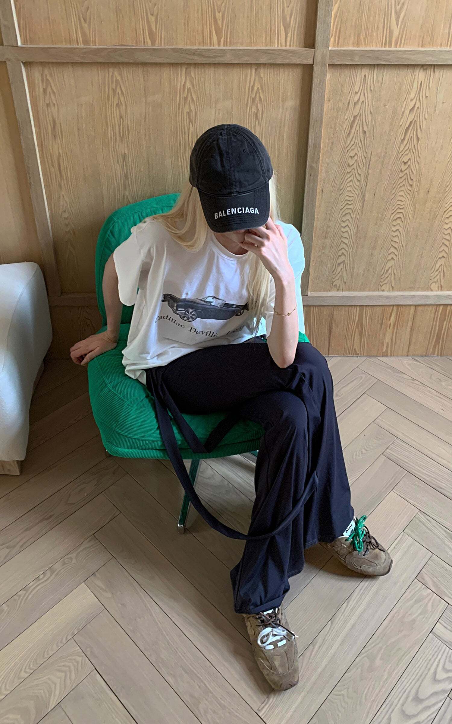 Rase le sol Vintage Convertible Car Graphic Oversized Gender-Neutral T-Shirt Rase le sol Vintage Convertible Car Graphic Oversized Gender-Neutral T-Shirt