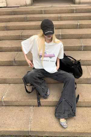 Rase le sol Vintage Convertible Car Graphic Oversized Gender-Neutral T-Shirt