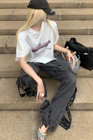 Rase le sol Vintage Convertible Car Graphic Oversized Gender-Neutral T-Shirt