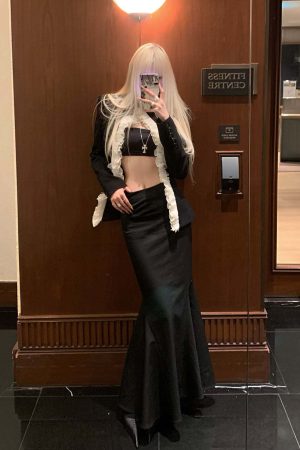 Rase le sol Vintage Ruffled Blazer & Mermaid Skirt Set