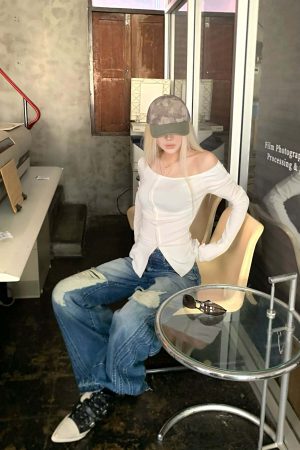 Rase Le Sol Vintage Washed Ripped Jeans