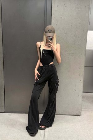 Rase le sol Washed Flare Cargo Pants with Multi Pockets