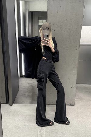 Rase le sol Washed Flare Cargo Pants with Multi Pockets