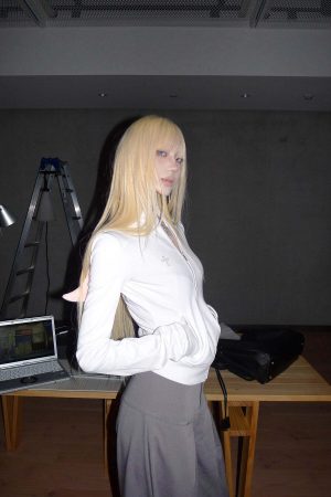 Rase le sol Wing Hoodie Black Fitted Cotton Long Sleeve Top