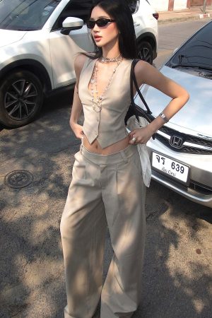 ROVENTE Asymmetric Waist Wide-Leg Trousers