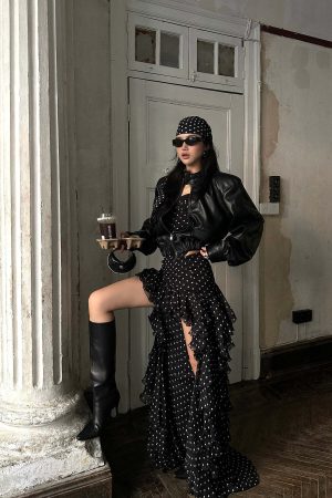 ROVENTE Black Cropped Leather Jacket