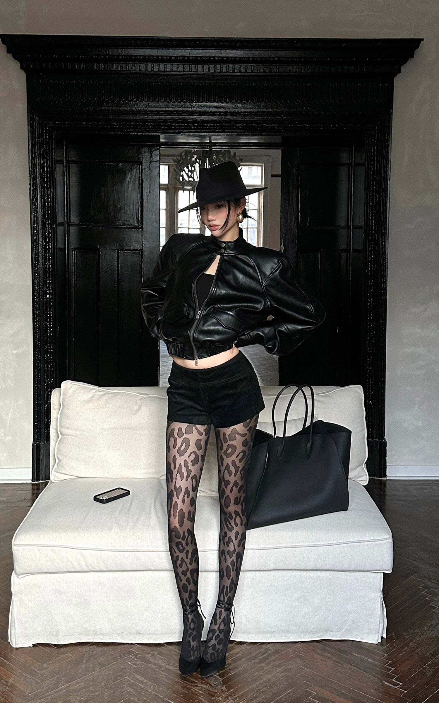 ROVENTE Black Cropped Leather Jacket ROVENTE Black Cropped Leather Jacket