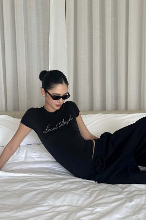 ROVENTE Black Fitted Baby Tee in Stretch Cotton