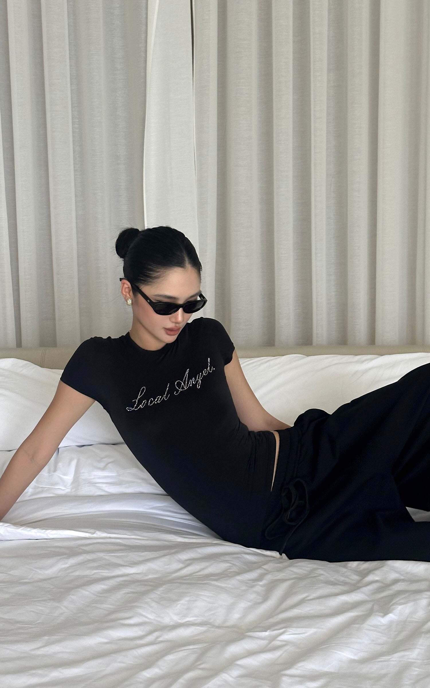 ROVENTE Black Fitted Baby Tee in Stretch Cotton ROVENTE Black Fitted Baby Tee in Stretch Cotton