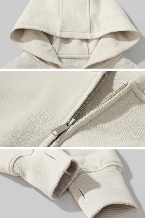 ROVENTE Cropped Hoodie with Zip and Gathered Hem