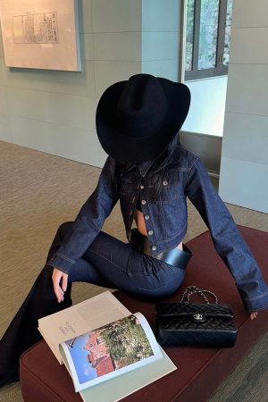 ROVENTE Dark Wash Flared Denim Pants