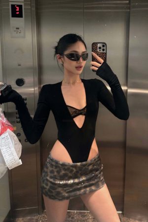 ROVENTE Deep V Cutout Bodysuit with Lace Bra Detail