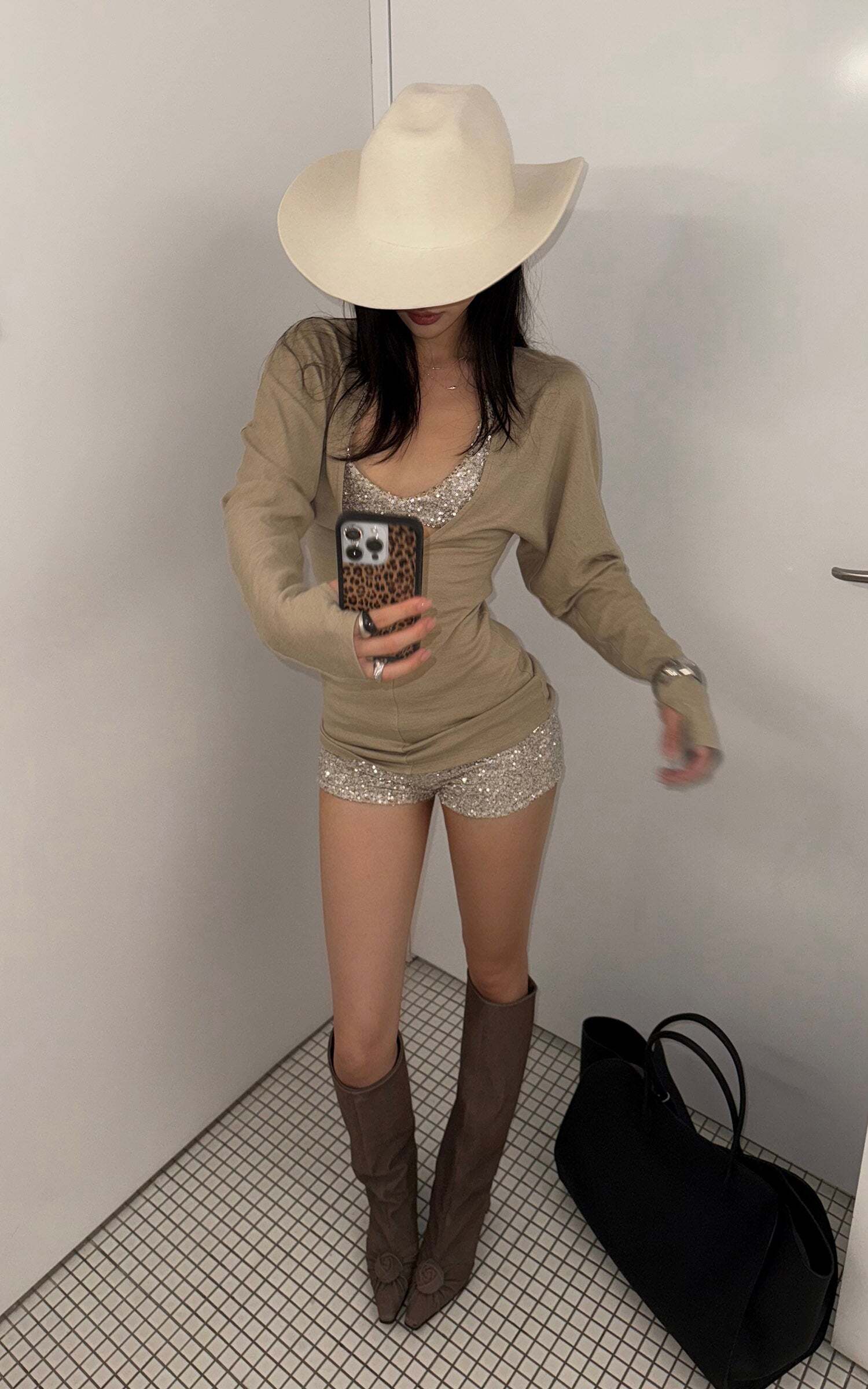 ROVENTE Deep V Knit Top with Sequin Bra and Shorts Set ROVENTE Deep V Knit Top with Sequin Bra and Shorts Set