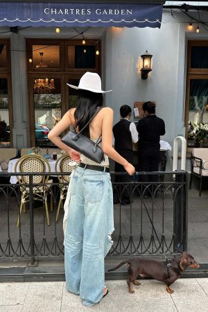 ROVENTE Distressed Wide-Leg Jeans