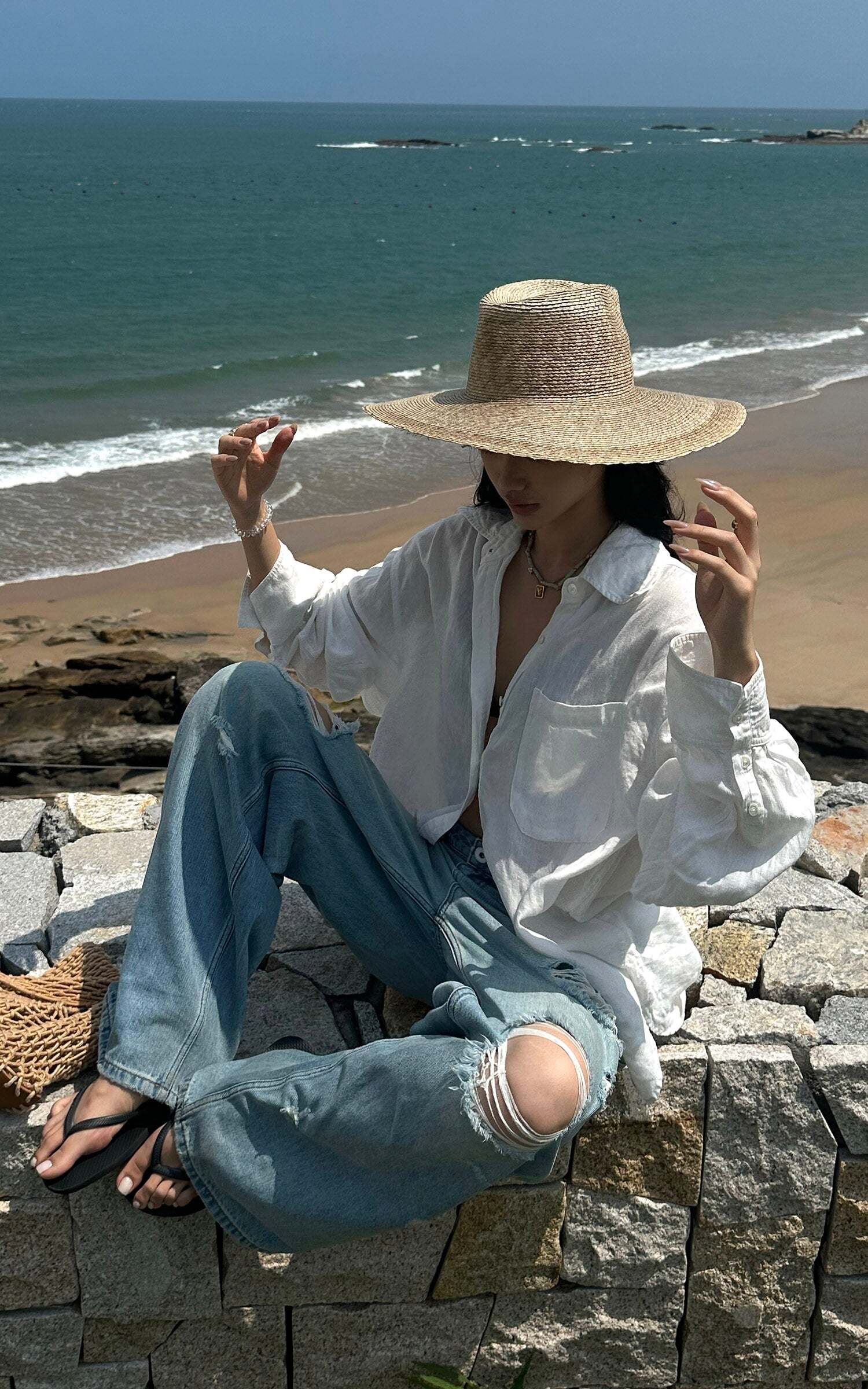 ROVENTE Distressed Wide-Leg Jeans ROVENTE Distressed Wide-Leg Jeans