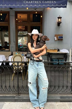 ROVENTE Distressed Wide-Leg Jeans