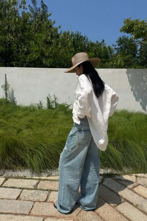 ROVENTE Distressed Wide-Leg Jeans