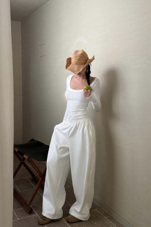 ROVENTE Drawstring Wide-Leg Trousers in White