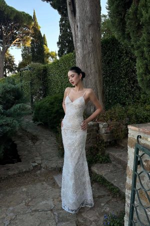 ROVENTE Embellished Lace Maxi Dress with Sequin Detail and Open Back