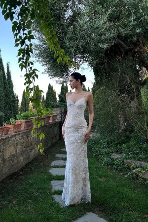 ROVENTE Embellished Lace Maxi Dress with Sequin Detail and Open Back