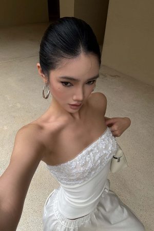 ROVENTE Embellished Strapless Knit Top