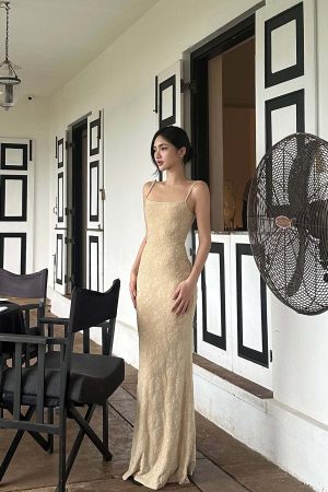 ROVENTE Floral Lace Sculpted Slip Maxi Dress