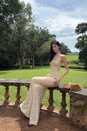 ROVENTE Floral Lace Sculpted Slip Maxi Dress