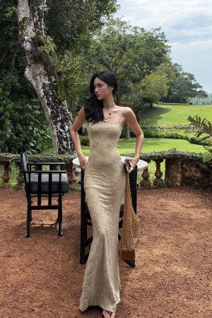 ROVENTE Floral Lace Sculpted Slip Maxi Dress