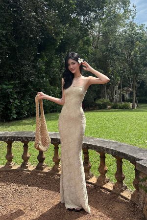 ROVENTE Floral Lace Sculpted Slip Maxi Dress