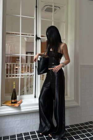 ROVENTE Glossed Satin Wide-Leg Pants with Tailored Silhouette