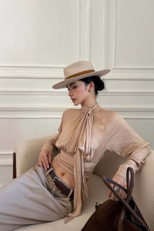 ROVENTE High Neck Tie Backless Blouse