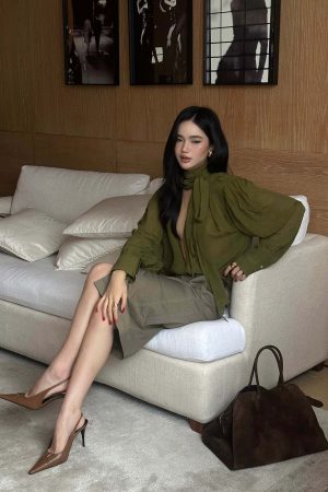 ROVENTE High-Slit Maxi Skirt with Draped Silhouette