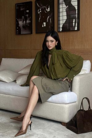 ROVENTE High-Slit Maxi Skirt with Draped Silhouette