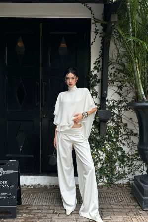 ROVENTE High-Waisted Wide-Leg Pants