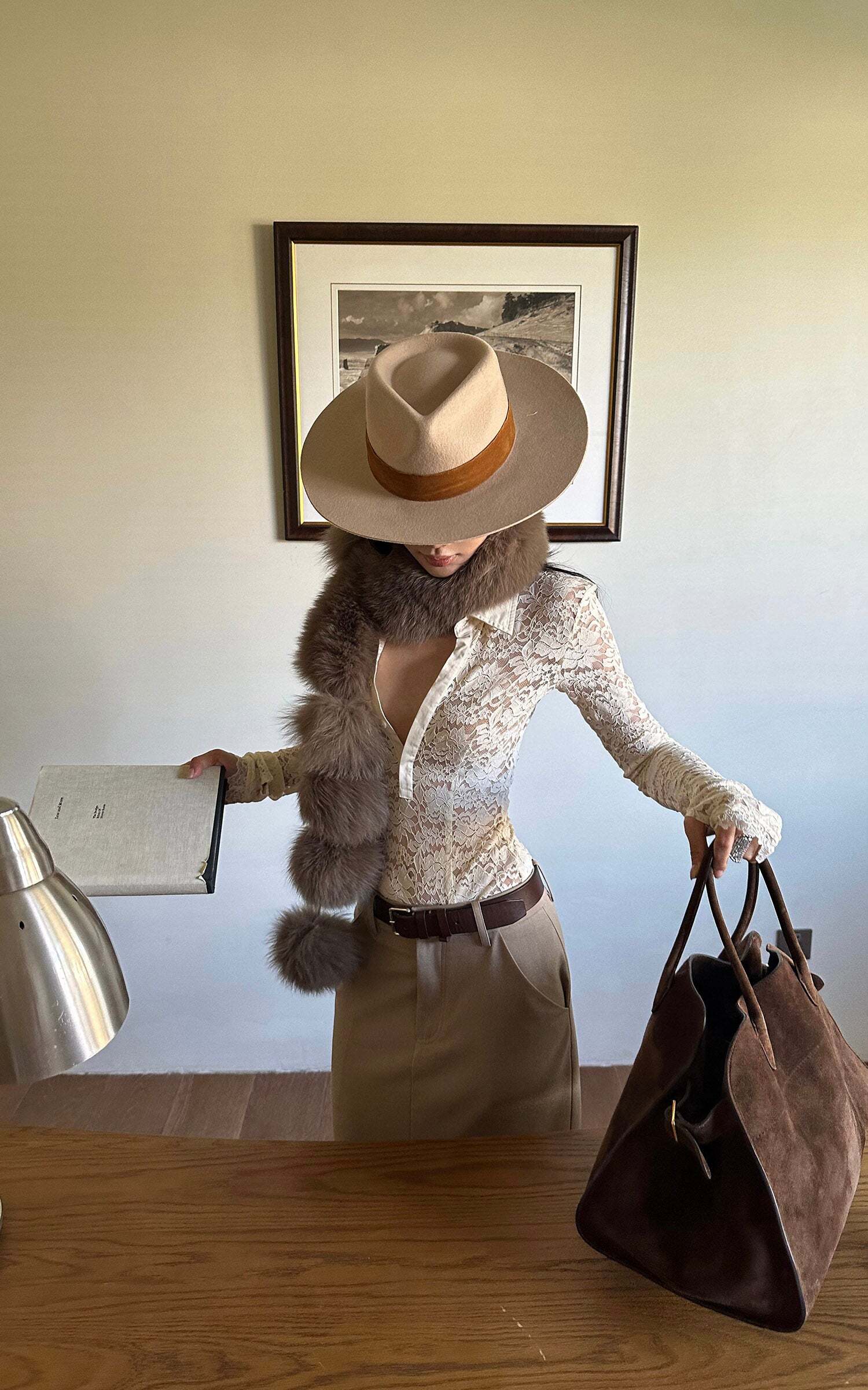 ROVENTE Lace Sheer Shirt with Collar and Long Sleeves ROVENTE Lace Sheer Shirt with Collar and Long Sleeves