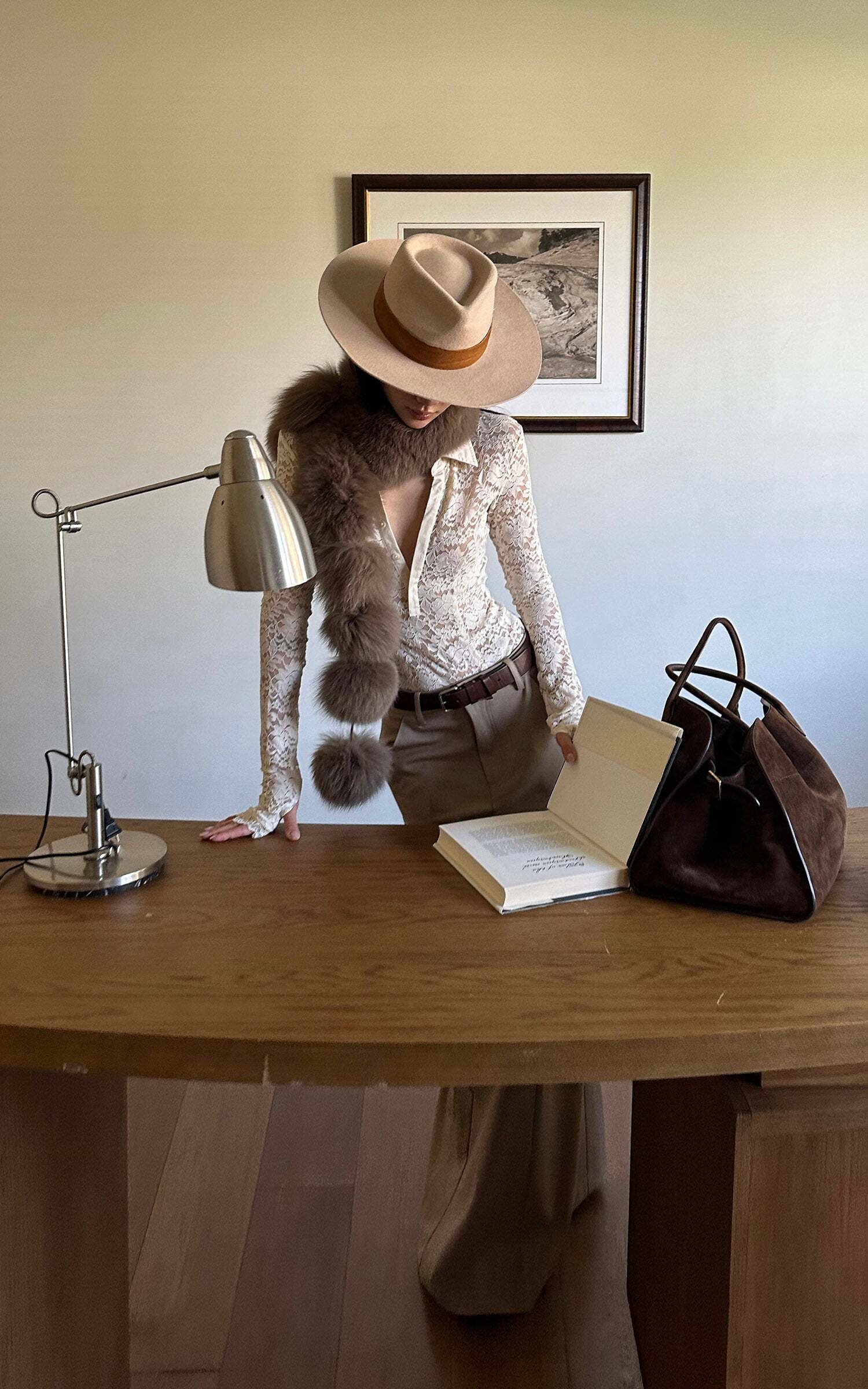 ROVENTE Lace Sheer Shirt with Collar and Long Sleeves ROVENTE Lace Sheer Shirt with Collar and Long Sleeves