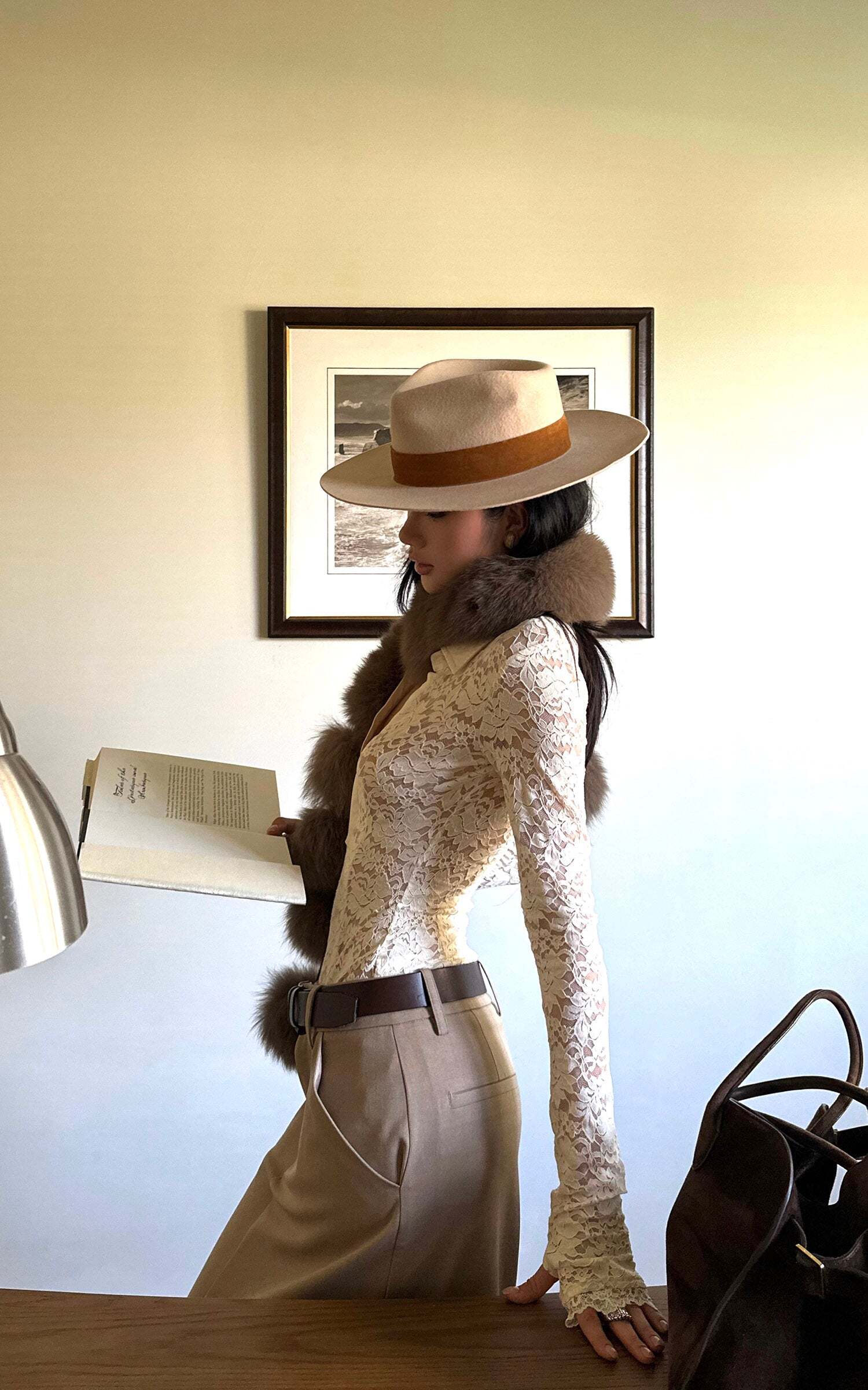 ROVENTE Lace Sheer Shirt with Collar and Long Sleeves ROVENTE Lace Sheer Shirt with Collar and Long Sleeves