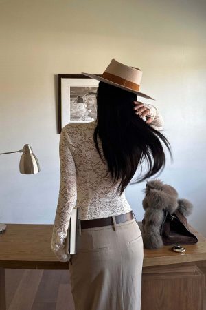 ROVENTE Lace Sheer Shirt with Collar and Long Sleeves