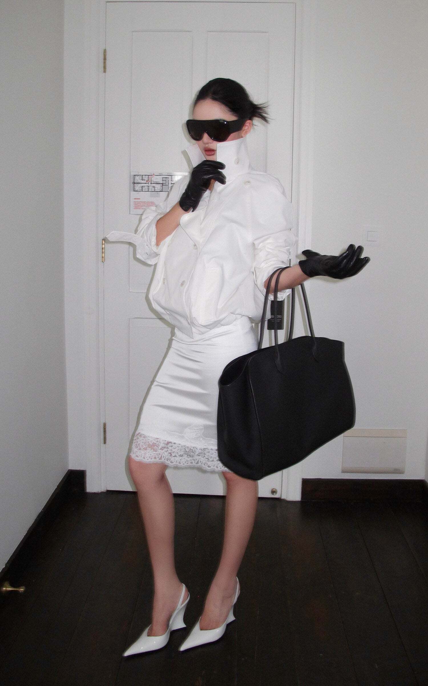 ROVENTE Lace Trim Satin Skirt Slim Midi ROVENTE Lace Trim Satin Skirt Slim Midi