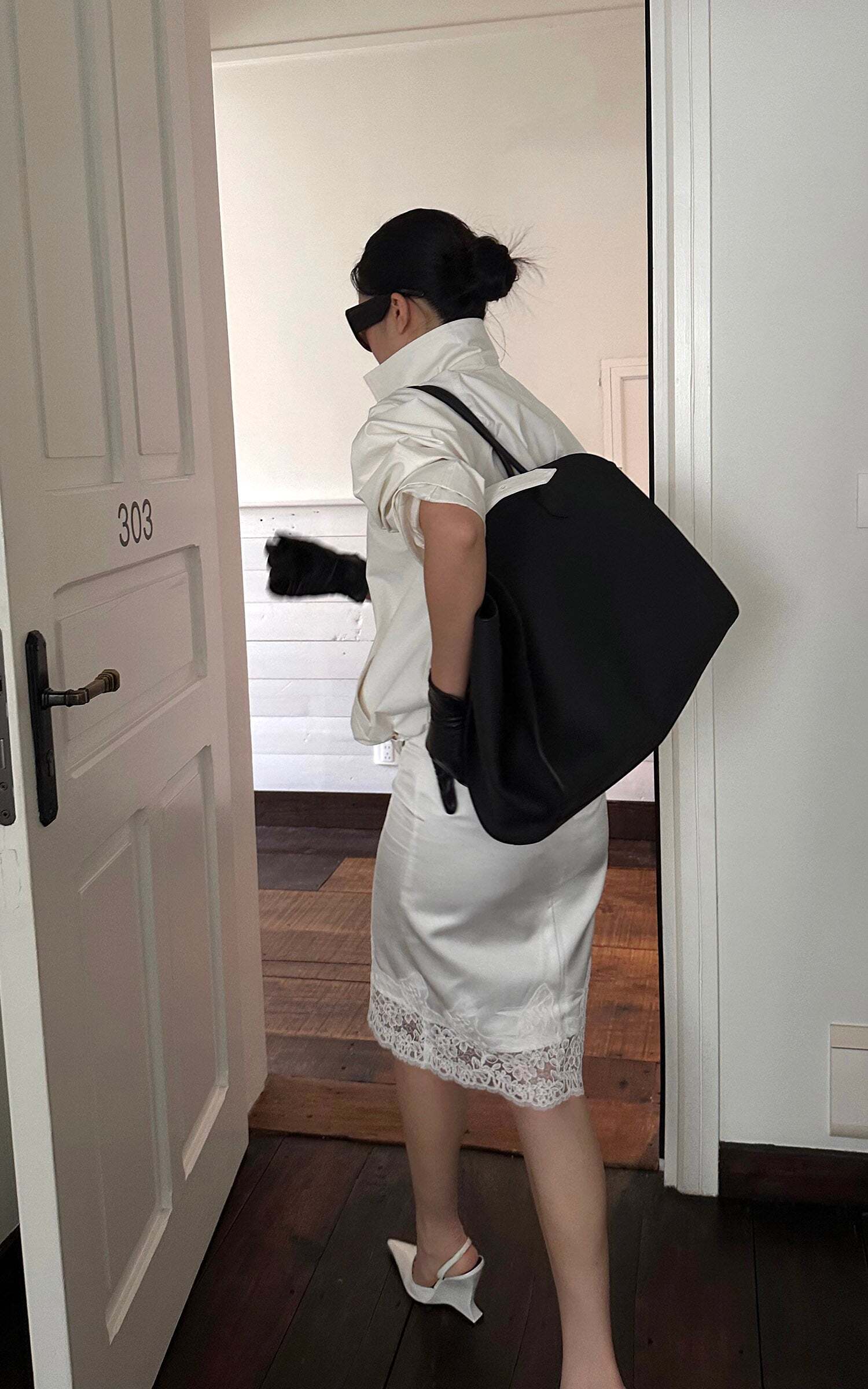 ROVENTE Lace Trim Satin Skirt Slim Midi ROVENTE Lace Trim Satin Skirt Slim Midi