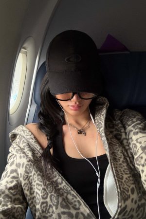 ROVENTE Leopard Print Cropped Zip Hoodie