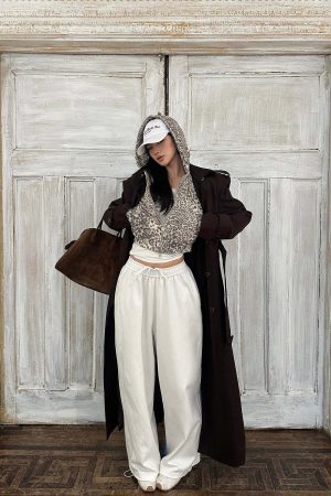 ROVENTE Leopard Print Cropped Zip Hoodie