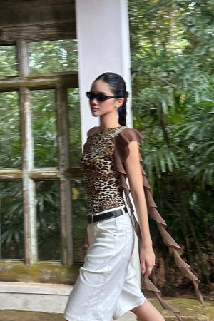 ROVENTE Minimalist White Tailored Bermudas