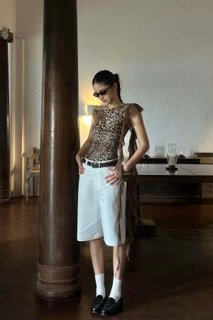 ROVENTE Minimalist White Tailored Bermudas