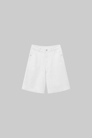 ROVENTE Minimalist White Tailored Bermudas