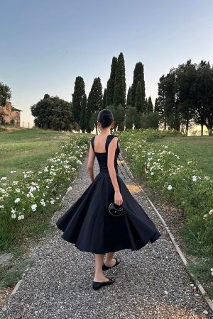 ROVENTE Off-Shoulder Satin Corset Midi Dress with Flared Skirt