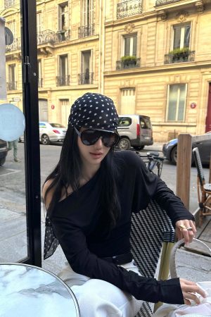 ROVENTE One Shoulder Cut-Out Top Long Sleeve Slim Fit Minimalist Tee