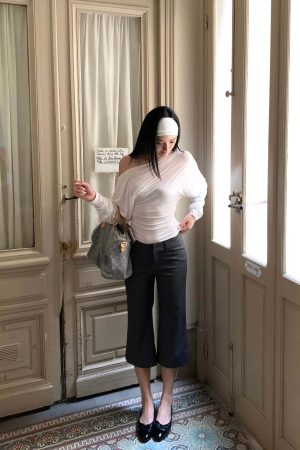 ROVENTE One Shoulder Cut-Out Top Long Sleeve Slim Fit Minimalist Tee