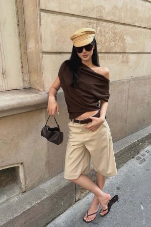 ROVENTE One-Shoulder Draped Fitted Tee