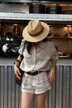 ROVENTE Pinstripe Linen Shirt and Shorts Set with Relaxed Fit and Tailored Detailing